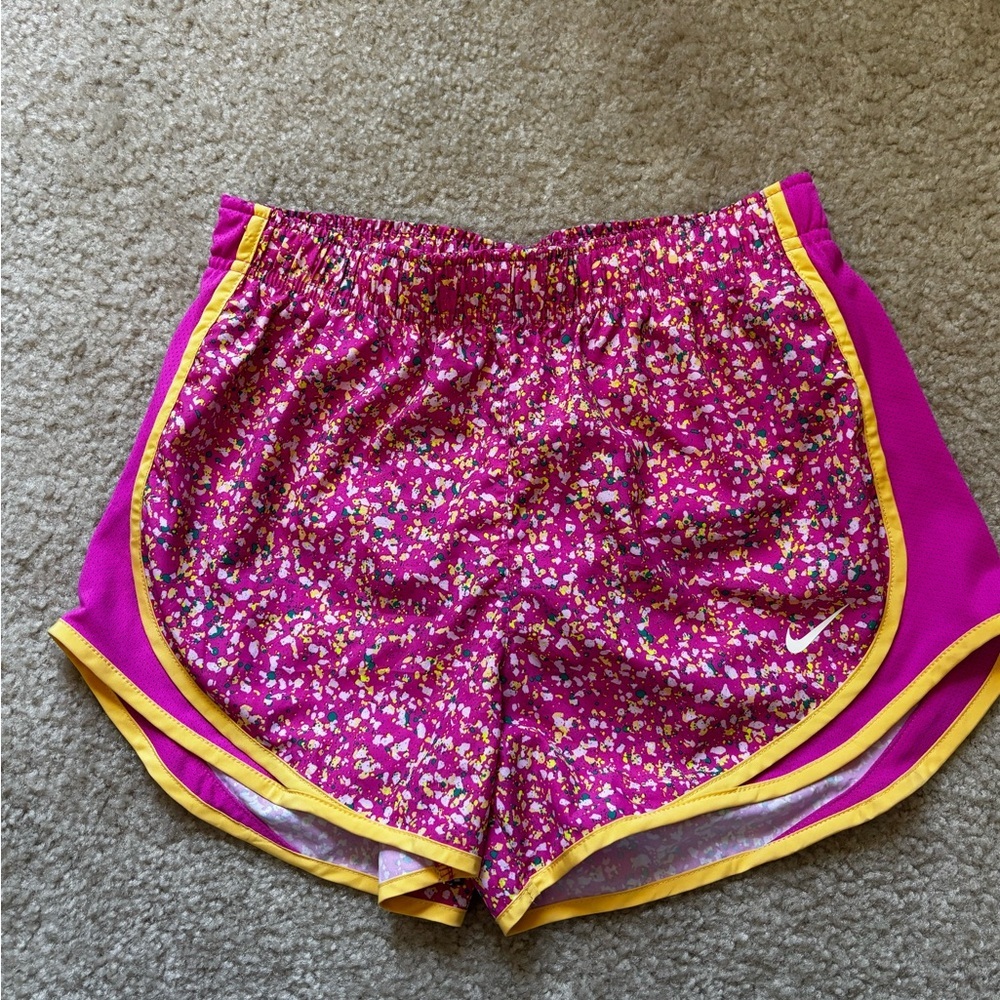 Nike Women's Pink Athletic Shorts Size Small